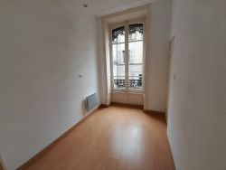 APPARTEMENT - THIERS - 4 pice(s) - 96 m² :: Loyer mensuel : 650.00€